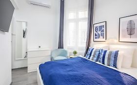 Super Central Mini Studio